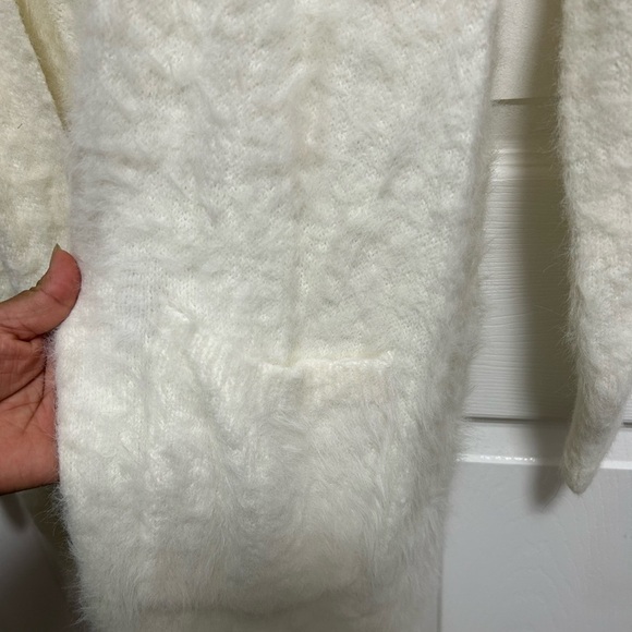 Ruby Moon Soft Cream Knitwear - Picture 3 of 7